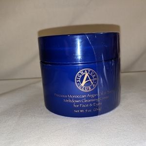 NEW.  SIGNATURE CLUB A PRECIOUS MOROCAN ARGAN OIL & BAOB